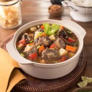 Buntut Sapi . Sajian Lezat dan Kaya Rasa